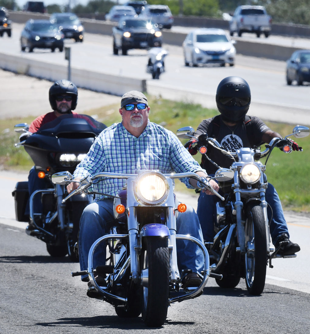 Hundreds of bikers ride in 9/11 memorial
